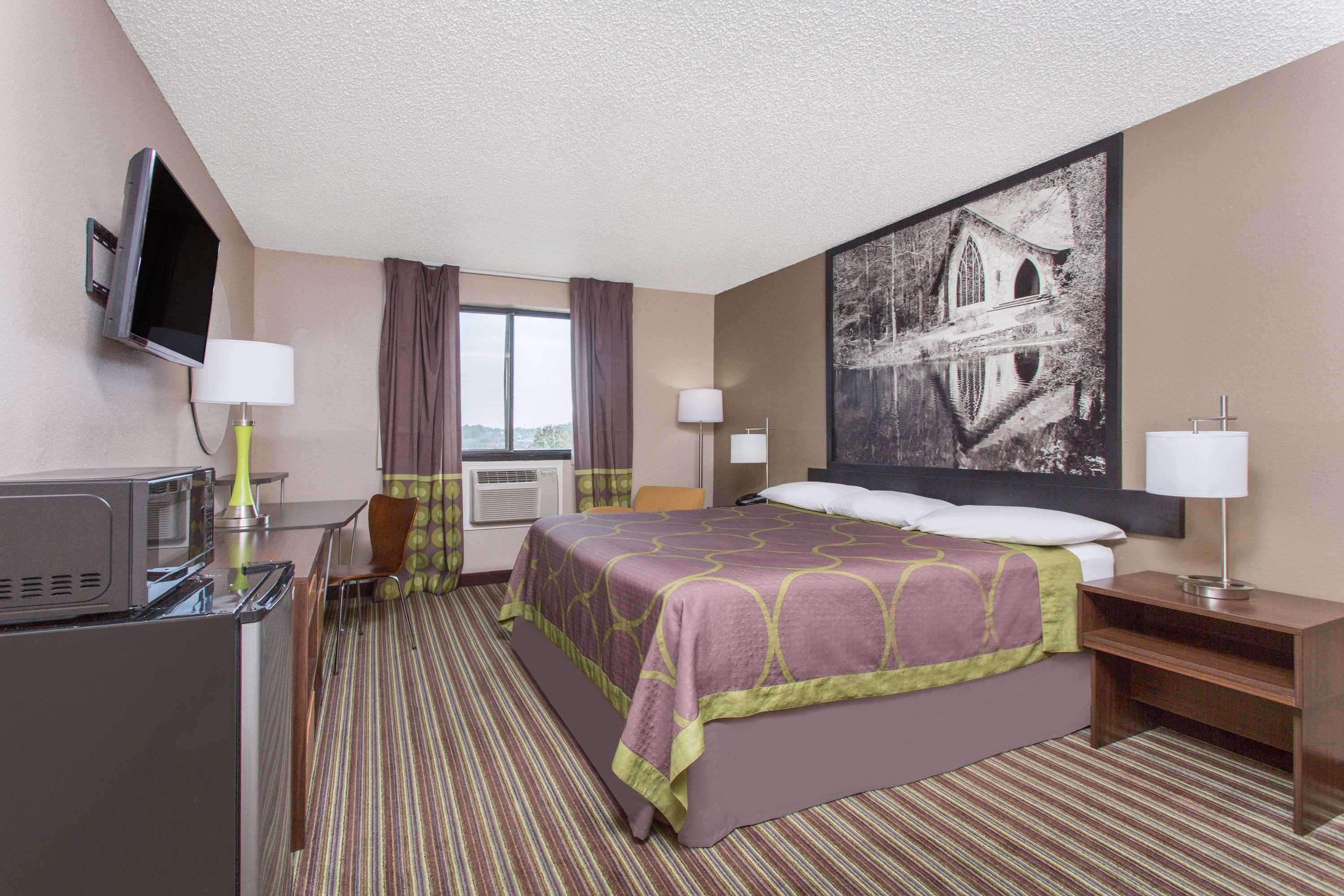 Super 8 By Wyndham Columbus Airport Hotel Ngoại thất bức ảnh